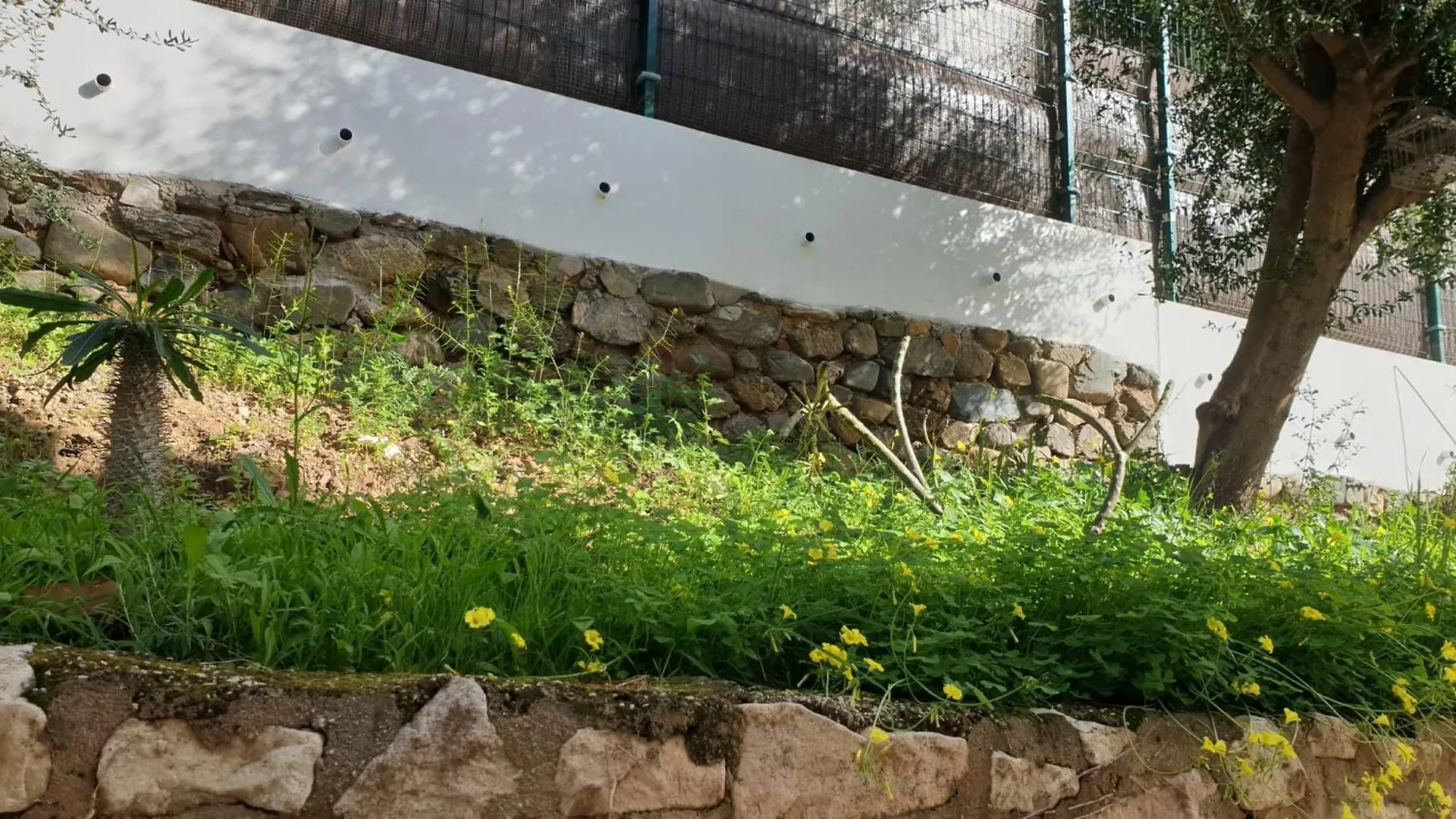 Habitacion Individual Tranquila Con Bano Privado En Piso Compartido 马拉加