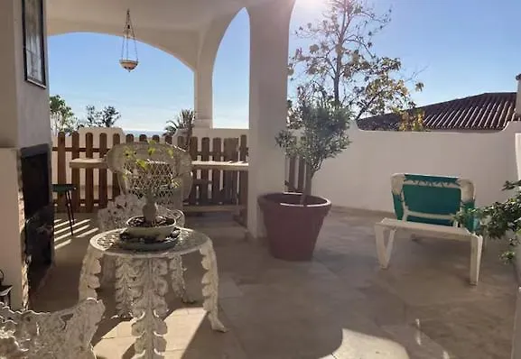 Habitacion Individual Tranquila Con Bano Privado En Piso Compartido 马拉加